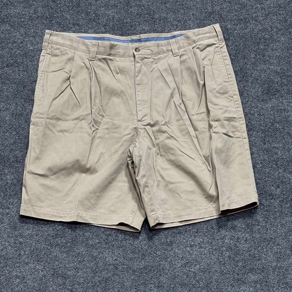 Dockers Shorts Mens W39 Khaki Beige Pleated Front Chino Tour Golf Casual Cotton